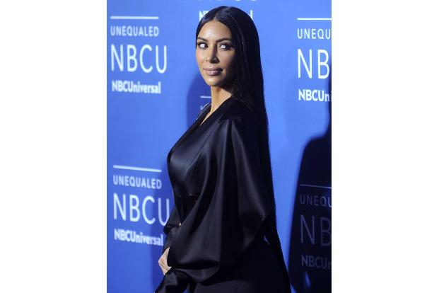 ...auf der Abrechnung später stattliche 120.000 Dollar (rund 102.000 Euro) standen. Sonja klagte, aber der Kardashian-Clan w...