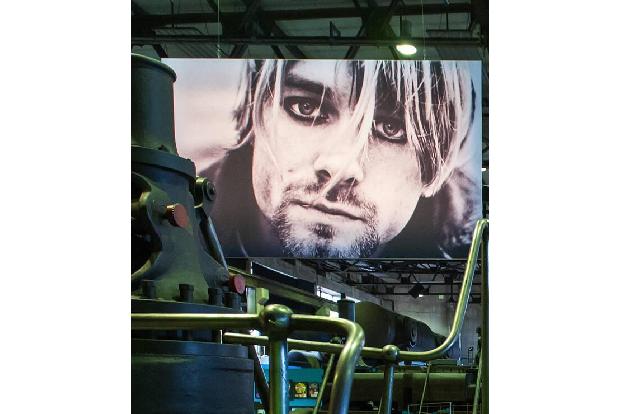 Kurt Cobain und seine Band Nirvana sind die Schöpfer des Grunge, doch auch der weltweite Erfolg konnte Cobains Depressionen ...