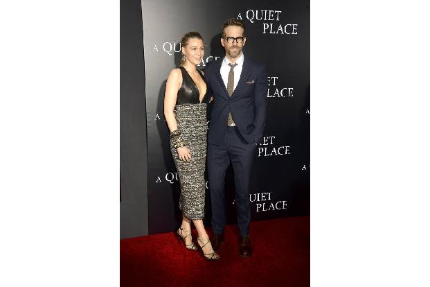 …und Blake Lively. Die Freundschaft ist so groß, dass die Songwriterin sogar den Namen der jüngsten Tochter des Paares in ei...