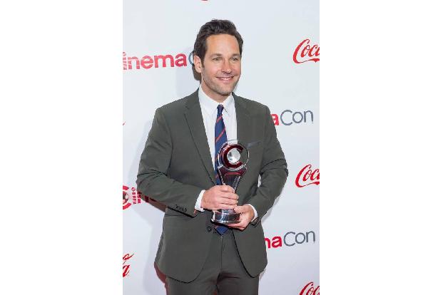 Doch wie es sich für eine ‘Friends’-Darstellerin gehört, hat Jen noch mehr Freunde. Seit sie 1998 gemeinsam vor der Kamera s...