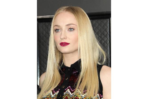 …die frisch gebackene Mutter Sophie Turner alias Sansa Stark die besten Freundinnen. “Sie ist meine beste Freundin, meine Se...