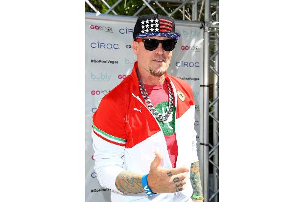 Vanilla Ice ist ein klassisches One Hit Wonder ('Ice Ice Baby'). Doch während viele seine scheinbar harte Rapper-Masche belä...