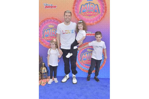 Perez Hilton weiß alles über die Reichen und Schönen von Hollywood, doch wenn es um seine eigene Familie geht, so gibt sich ...