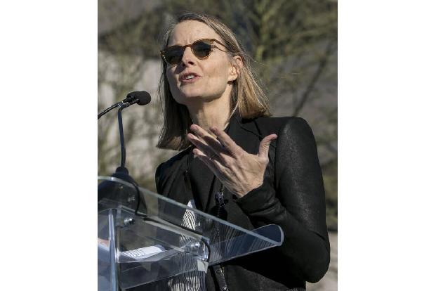 Jodie Foster hat zwei Söhne, die während ihrer Beziehung mit der Produzentin Cydney Bernhard zu Welt kamen. Ihr Privatleben ...