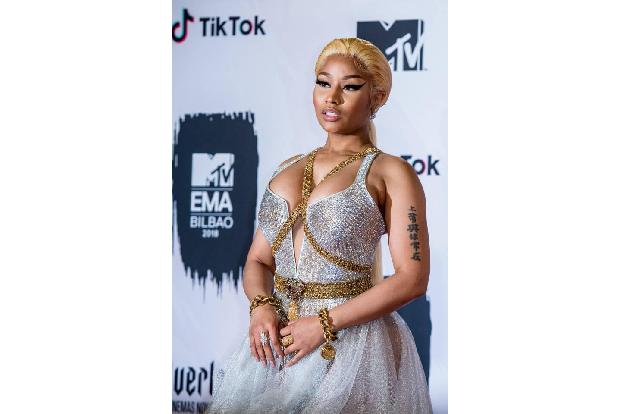 Der Bruder von Rapperin Nicki Minaj wurde gerade zu lebenslanger Haft wegen Vergewaltigung verurteilt. Was seine Schwester d... Der Bruder von Rapperin Nicki Minaj wurde gerade zu lebenslanger Haft wegen Vergewaltigung verurteilt. Was seine Schwester d...