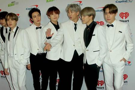 …von BTS zusammenarbeiten zu wollen. Alle waren zusammen auf den Proben zu den Grammy Awards gesehen worden, die am Wochenen...