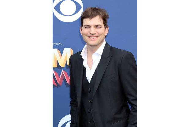 ...Ashton Kutcher zum Beispiel, bevor er 'Jobs' drehte. Um sich auf seine Rolle als Steve Jobs vorzubereiten, ernährte er si...