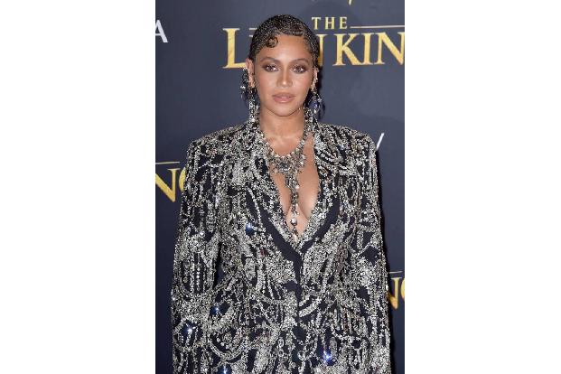 Beyoncé war mit Zwillingen schwanger, als sie eine Blutvergiftung erlitt und die beiden Sprösslinge kurzum per Kaiserschnitt...