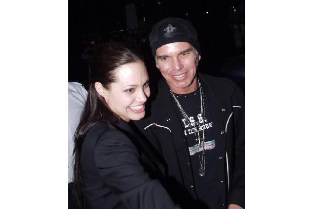 Auch Angelina Jolie und Billy Bob Thornton kannten sich erst zwei Monate, als sie im Jahr 2000 Richtung Las Vegas durchbrann...