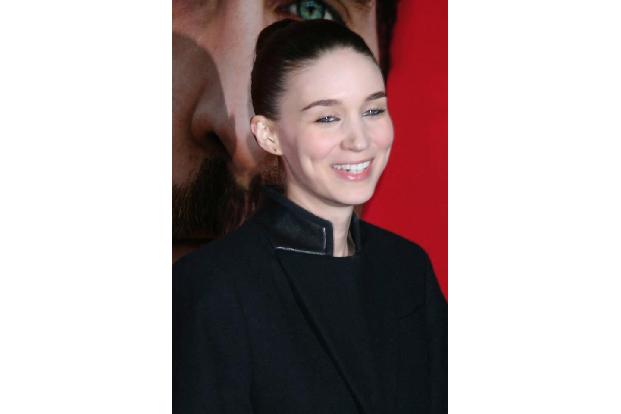 Rooney sollte ursprünglich die Hauptrolle in Kathryn Bigelows Oscar-prämiertem Thriller 'Zero Dark Thirty' übernehmen, musst...