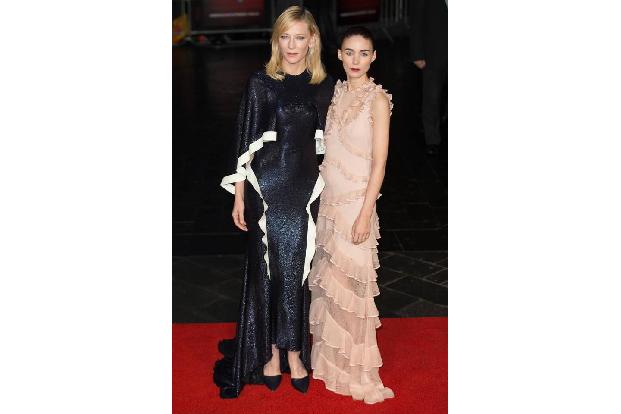 Ihrer Karriere tat dies keinen Abbruch: Sie trat mit Cate Blanchett in der Literaturverfilmung 'Carol' auf und wurde als bes...