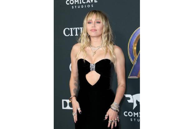 ...Miley Cyrus war als Kind schon so mit ihrer Karriere beschäftigt, dass sie keine Zeit hatte, acht Stunden in der Schule z...