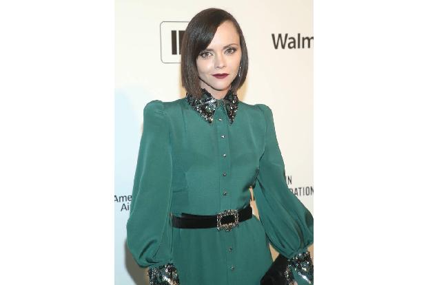 Hoch geschlossen und dennoch elegant: Schauspielerin Christina Ricci sah wie immer cool aus.