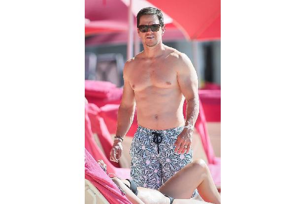 Mit so einem Körper sollte man doch eigentlich einzigartig sein. Doch Mark Wahlberg kann ein Lied davon singen, dass man tro...