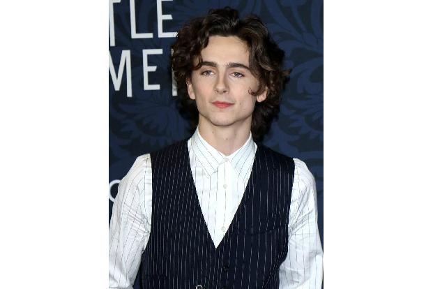 Mädchenschwarm Timothée Chalamet brauchte sich nicht lange von der Trennung von Lily-Rose Depp zu erholen, denn im Juni kam ...