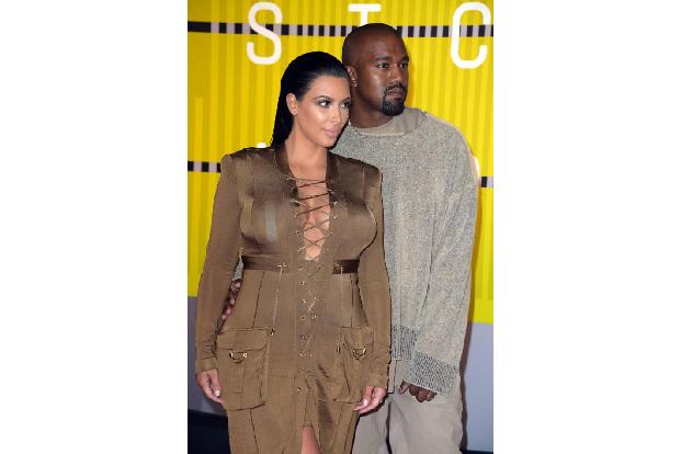 Sehr gründlich, denn Kim, Kanye und die Kids blieben drei Jahre. Kris Jenner hatte in der Zwischenzeit kapituliert und war s...