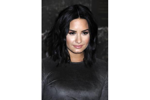 Als Demi Lovato 2014 mit Drogen-, Alkohol- und psychischen Problemen zu kämpfen hatte, war sie erst 21 Jahre alt. Damit sie ...