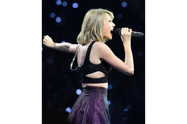 Ohne ihre Musik hätte Taylor Swift womöglich nicht die Mittel, um anderen so großzügig zu helfen. Und darum unterstützt sie ...