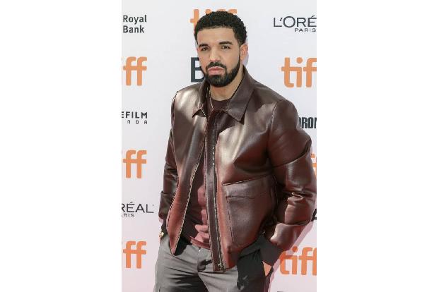 Auch Drake hat eine eigene Kollektion. Die ist nicht so oft in den Schlagzeilen wie jene von Kanye und Rihanna und Co., aber...