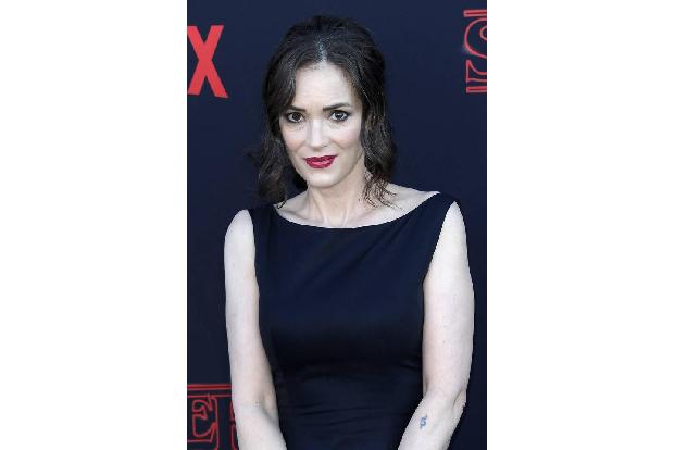 Winona Ryder hat auch Besseres zu tun als sich im Internet Artikel oder Kommentare über sie selbst durchzulesen. Stolz erklä...