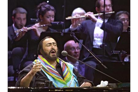 Auf der Opernbühne war er eine Wucht, die Schauspielerei brachte Luciano Pavarotti aber kein Glück. In 