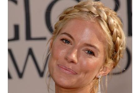 Sieht auch bei Sienna Miller toll aus. Die Schauspielerin liefert aber noch andere Frisuren-Inspirationen.