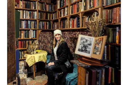 Es gibt Buchhandlungen, die mehr als nur simple Aufbewahrungsstätten für Literatur sind. Sie sind wahre Kunstwerke. Es gibt Buchhandlungen, die mehr als nur simple Aufbewahrungsstätten für Literatur sind. Sie sind wahre Kunstwerke.