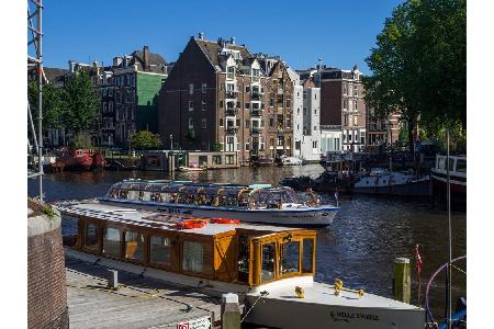 Mehr als 40 Jahre dauerte es, um die Grachten durch Amsterdam zu ziehen. Die Planer haben im 17. Jahrhundert ganze Arbeit ge...