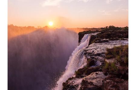 Nichts für schwache Nerven ist der Devil's Pool in Sambia. Nett im Wasser plantschen ist hier eher weniger Programm. Wer den...