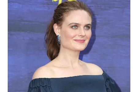 Nachdem Emily Deschanel (42) in der High School eine Doku über Massentierhaltung gesehen hat, entschied sie sich sofort für ...