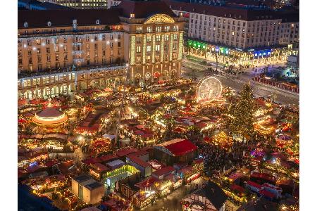 Mit Dresden verbinden die meisten den Striezelmarkt, einen der ältesten Weihnachtsmärkte Deutschlands. Doch es gibt noch wei...
