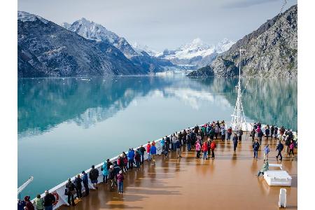 Wer es etwas ausgefallener mag, könnte in den Gewässern um Alaska sein Glück finden. Auf dem Weg durch den Glacier-Bay-Natio...