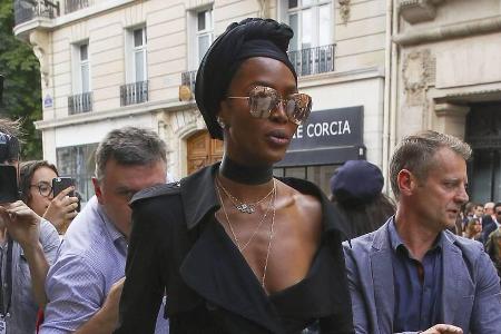 Model Naomi Campbell auf dem Weg zur Jean-Paul-Gaultier-Modenschau