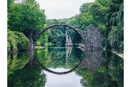 Die Rakotzbrücke sieht eher aus als wäre sie aus einem Märchen oder den 
