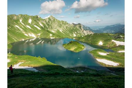 Seinen Namen hat der Schrecksee in den Allgäuer Alpen nun wirklich nicht verdient. Trotzdem befindet er sich in guter Gesell...