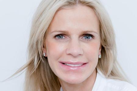 Dr. med. Sabine Zenker betreibt in München eine Praxis für Dermatologie