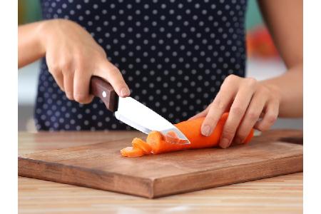 Dass Karotten gut für die Augen sind, ist bekannt. Aber sie sind auch hervorragende Vitamin-A-Lieferanten! Bei einem Mangel ...