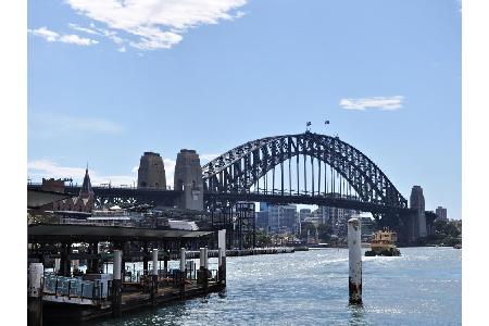 Keine Brücke der Rekorde, aber dennoch eine der bekanntesten der Welt, die Harbour Bridge in Sydney, Australien. Sie ist auc...