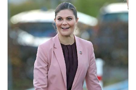 Und auch einen schwedischen Royal gibt es als Barbie: Kronprinzessin Victoria (41).