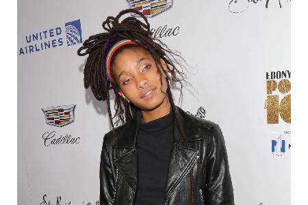 Willow Smith ist seit 2015 Dreadlock-Trägerin. Seither lässt die Tochter von Hollywood-Star Will Smith ihre Filz-Strähnen wa...