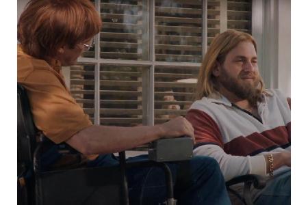 Seiner Freundin (Rooney Mara) und einem freigiebigen Unterstützer (Jonah Hill) ist es zu verdanken, dass er sich widerwillig...