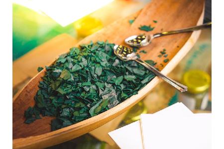 Spirulina ist für viele ein Fremdwort. Dabei handelt es sich lediglich um eine Algenart, die ein echter Vorreiter in Sachen ...