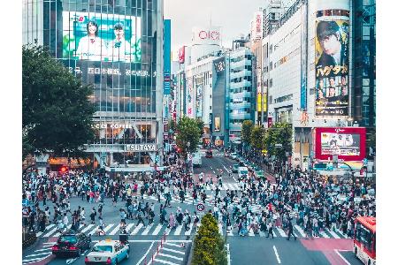 Die erste von zwei asiatischen Städten die es in die Top Ten geschafft hat, ist Tokio. Die Mega-City darf sich in den Katego...