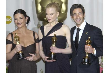 Im Jahr 2003 durften sich Catherine Zeta-Jones (l.), Nicole Kidman und Adrien Brody allesamt über einen Oscar freuen. Einem ...
