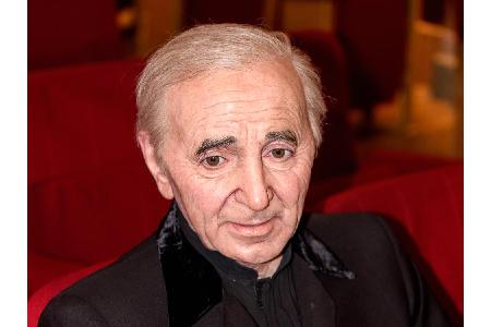 Ebenfalls am 1. Oktober stirbt die französische Musik-Legende Charles Aznavour mit 94 Jahren. In seiner mehr als 70-jährigen...