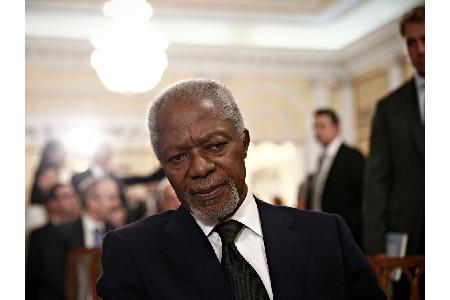 Der frühere UNO-Generalsekretär und Friedensnobelpreisträger Kofi Annan stirbt am 18. August im Alter von 80 Jahren.