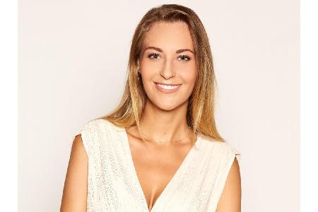Kimberley Schulz (25) ist zielstrebig, zuverlässig, abenteuerlustig und aufgeschlossen. Sie liebt es, zu reisen, um neue Leu...