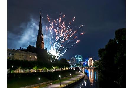 Was für Stuttgart gilt, gilt auch für Frankfurt am Main - wobei die Hessen-Metropole noch eher für ihre Feiermeilen bekannt ...