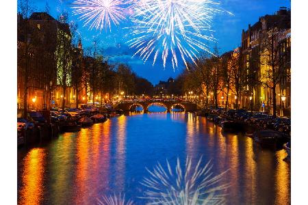 Amsterdam ist ein teures Pflaster. Zum Jahreswechsel lassen es die Hoteliers in der niederländischen Grachten-Metropole rich...