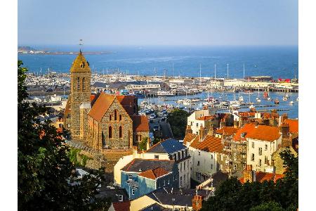 Saint Peter Port ist die Hauptstadt und wichtigste Hafenstadt von Guernsey. Mit 78 Quadratkilometer ist sie die zweitgrößte ...